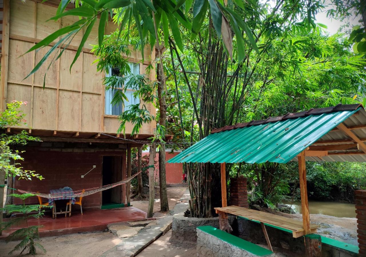 Sigiriya River Side Villa Екстер'єр фото